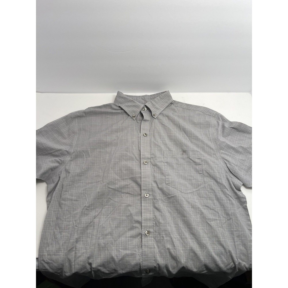 Van Heusen Flex Button Up Shirt Mens Medium Gray Short Sleeve Casual
